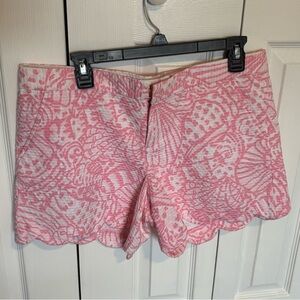 Lilly Pulitzer buttercup shorts in Hubba Bubba Sea Cups pattern. Size 10.